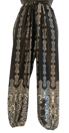 Tobi Paisley Print Jogger Leg Pants